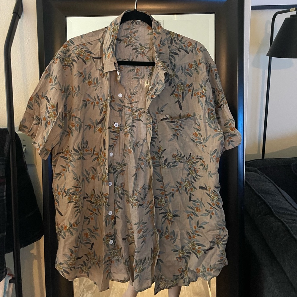 Men Button Down - Size Large